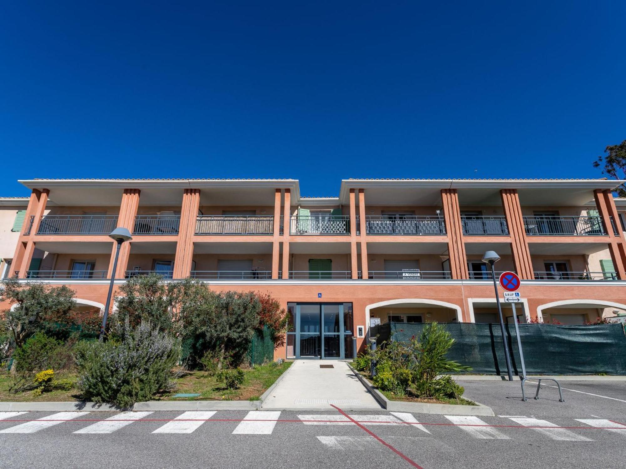 Apartment Le Jardin Du Loderi-2 By Interhome Bormes-les-Mimosas Exterior photo